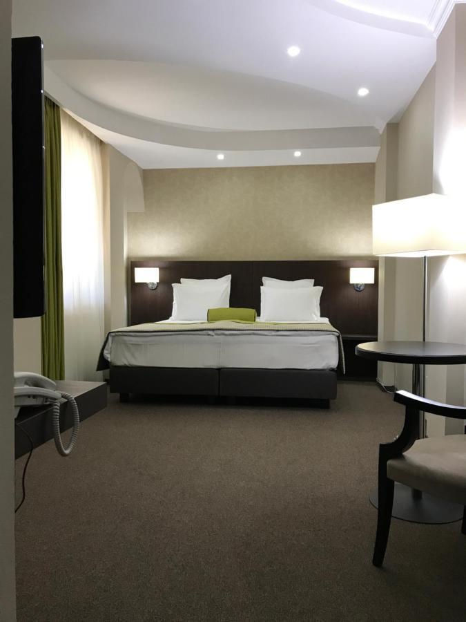 Hotel Alex Galati  Bagian luar foto